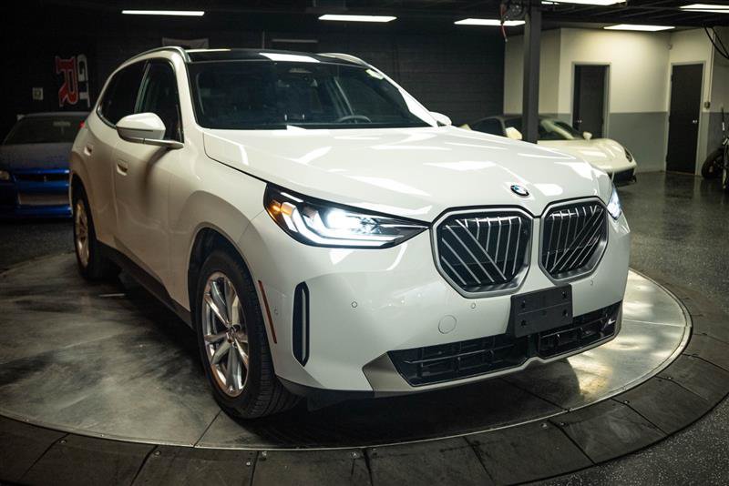 Used 2025 BMW X3 xDrive30i w/ Premium Package AWD/4WD image 5