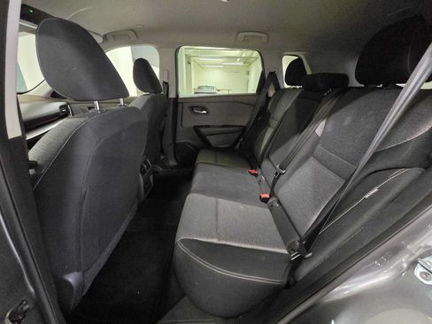 Used 2023 Nissan Rogue SV FWD image 16