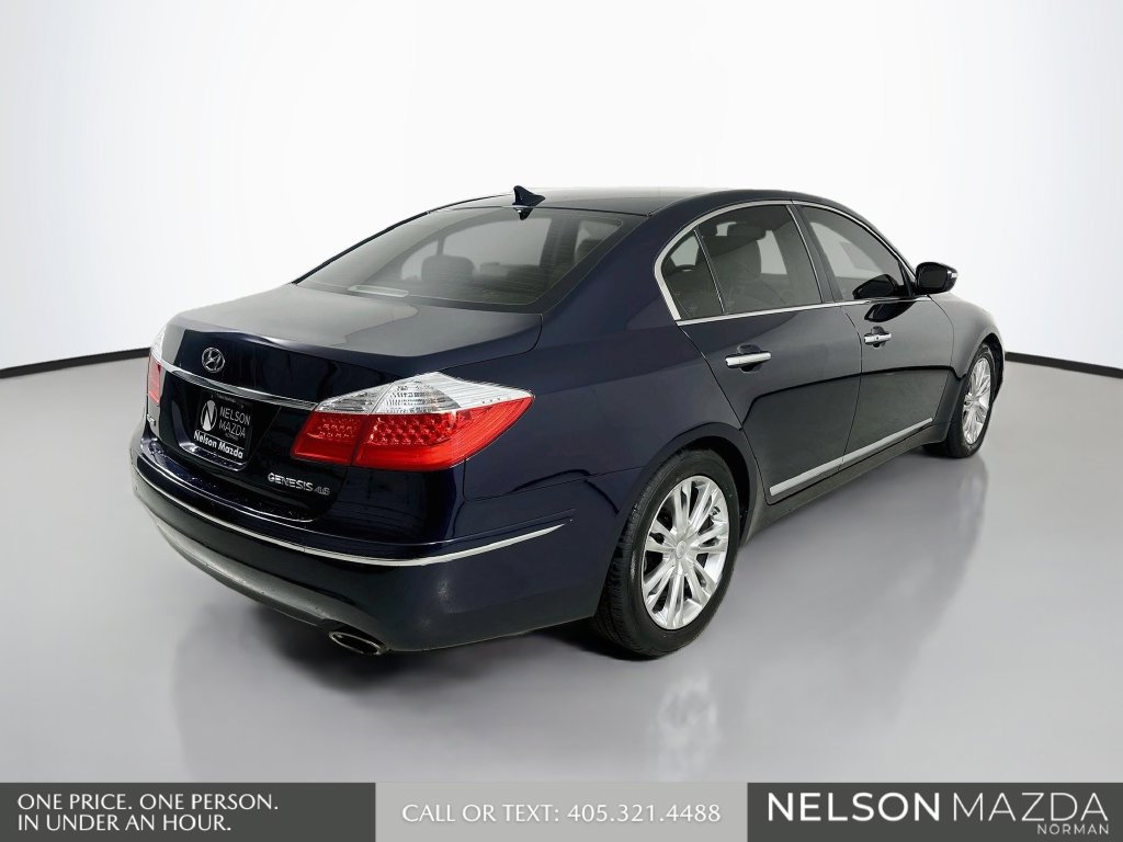 Used 2010 Hyundai Genesis 4.6 RWD image 6