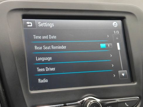 Used 2017 Chevrolet Malibu LT FWD image 29