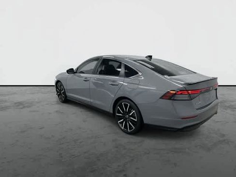 Used 2023 Honda Accord Sport image 9