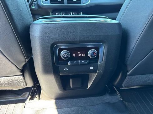 Used 2022 Chevrolet Tahoe Z71 AWD/4WD image 28