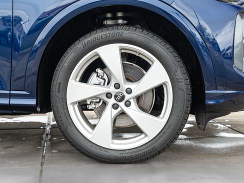 New 2025 Audi Q5 Premium Plus AWD/4WD image 32