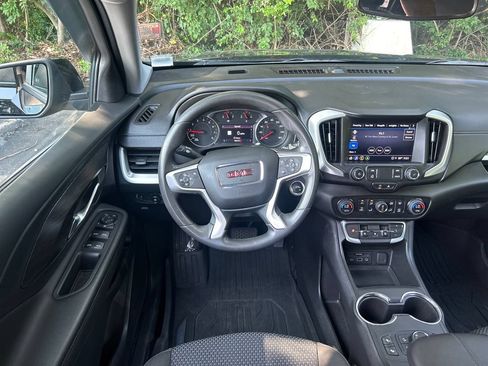 Used 2022 GMC Terrain SLE w/ Driver Convenience Package FWD image 16