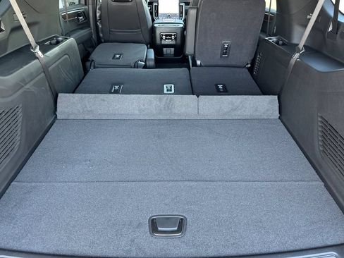 New 2026 GMC Yukon XL Denali w/ Advanced Technology Package AWD/4WD image 17
