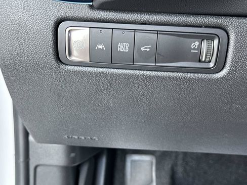 Certified 2024 Chevrolet Equinox EV LT w/ Active Safety Package 3 FWD image 17