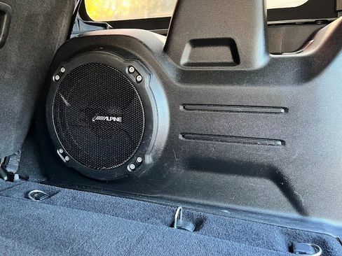 Used 2018 Jeep Wrangler Unlimited Sahara image 44