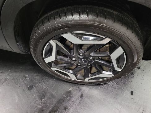 Used 2024 Kia Seltos SX AWD/4WD image 12
