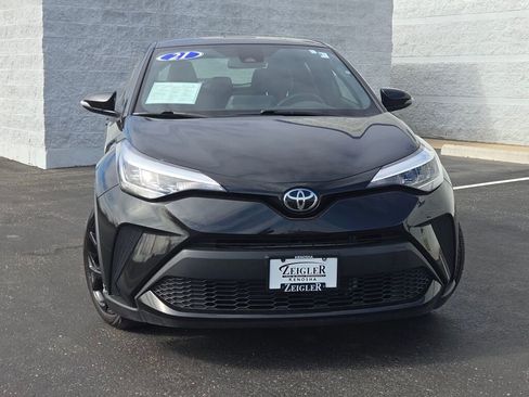 Used 2021 Toyota C-HR Nightshade image 4