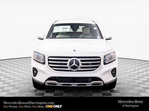 New 2025 Mercedes-Benz GLB 250 4MATIC image 10
