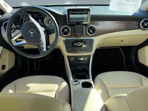 Used 2015 Mercedes-Benz GLA 250 image 10