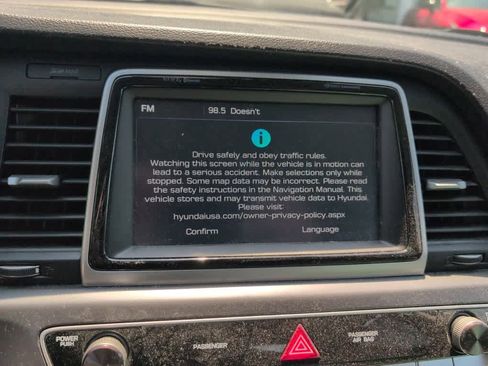 Used 2019 Hyundai Sonata Limited w/ Ultimate Package 04 FWD image 10