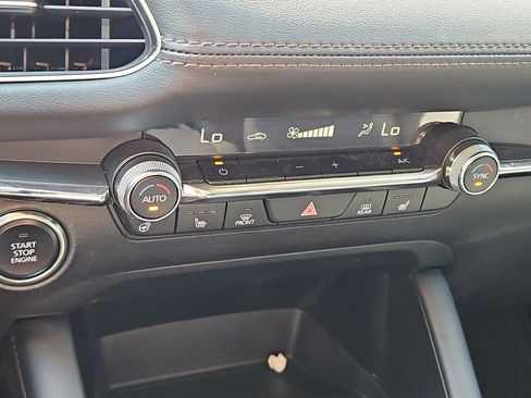 Certified 2022 MAZDA MAZDA3 s AWD/4WD image 21