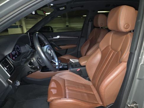 Used 2023 Audi Q5 2.0T Premium Plus w/ Premium Plus Package image 9