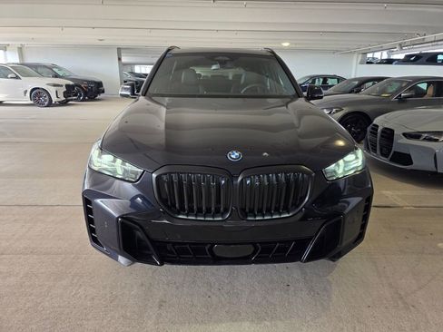 New 2026 BMW X5 xDrive50e image 2