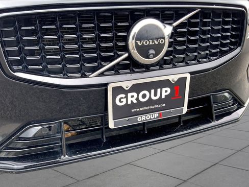 Used 2024 Volvo S60 B5 Plus FWD image 29