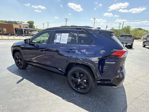 Used 2020 Toyota RAV4 XSE AWD/4WD image 8
