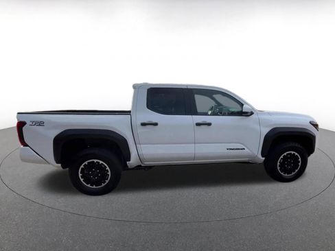 Used 2025 Toyota Tacoma TRD Off-Road image 16