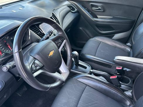 Used 2022 Chevrolet Trax LT w/ Sport Edition AWD/4WD image 10