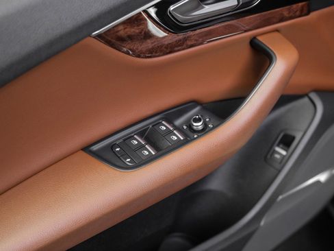 Used 2017 Audi Q7 3.0T Premium Plus image 40