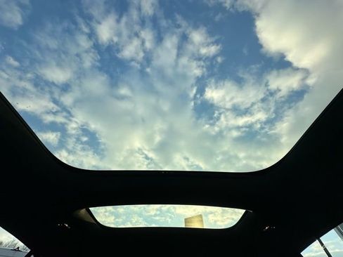 Used 2024 Mercedes-Benz GLA 250 4MATIC image 18