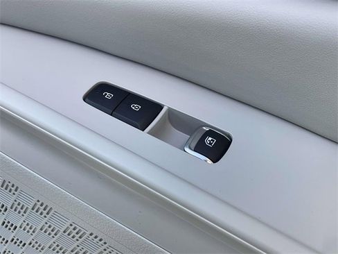 New 2026 Kia Carnival EX image 13