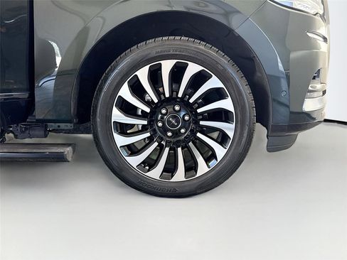 Used 2022 Lincoln Navigator L Black Label AWD/4WD image 42