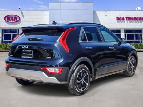 Certified 2024 Kia Niro EX FWD image 2