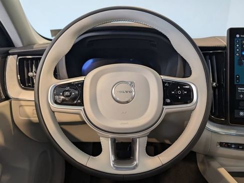 New 2026 Volvo XC60 B5 Ultra w/ Protection Package Premier image 15