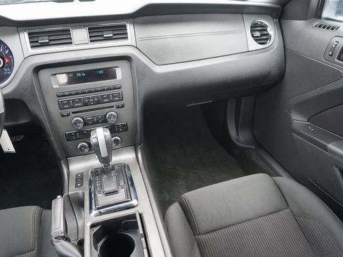 Used 2014 Ford Mustang V6 w/ Equipment Group 102A image 25