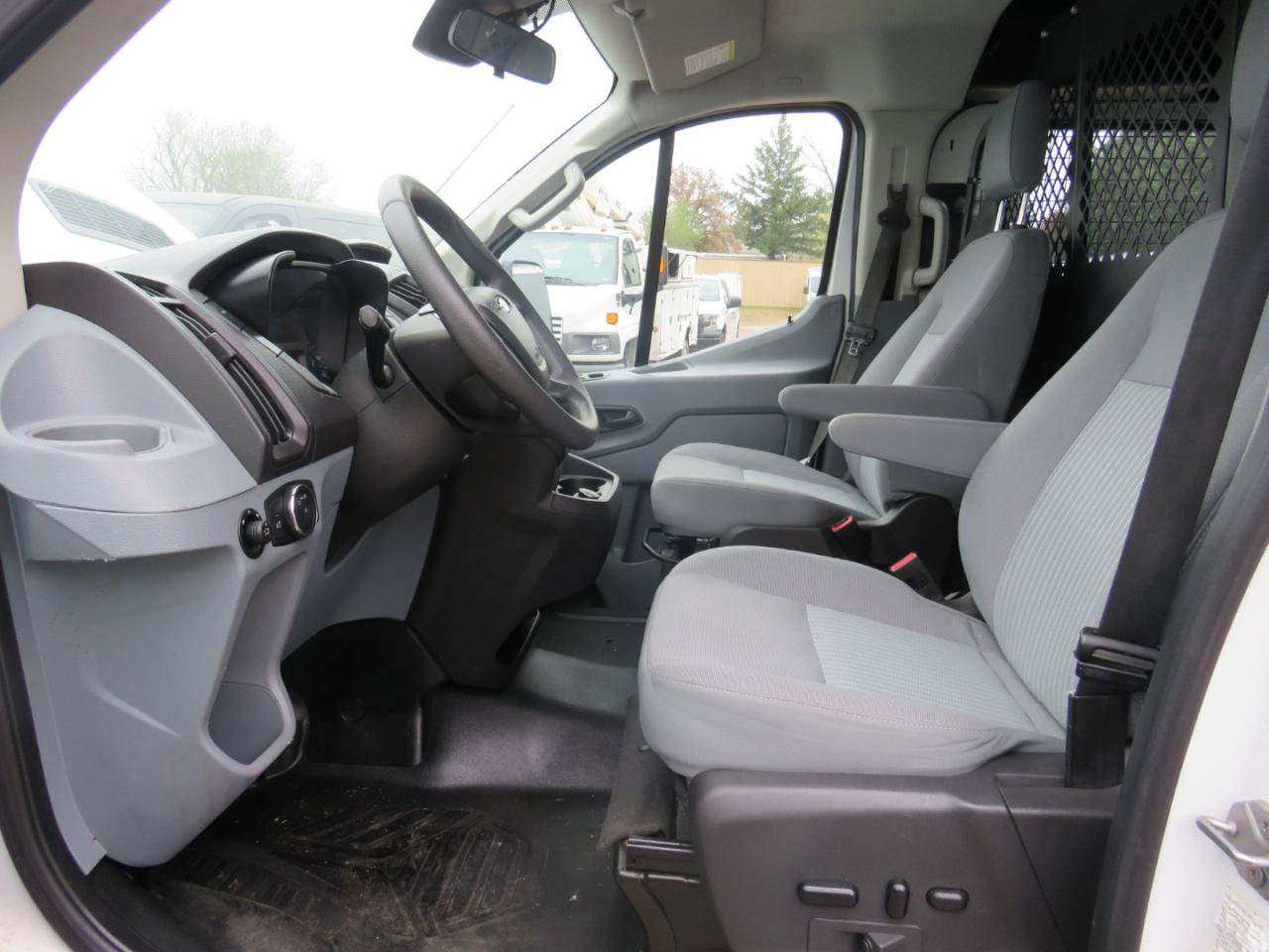 Used 2019 Ford Transit 150 130 Low Roof RWD image 21