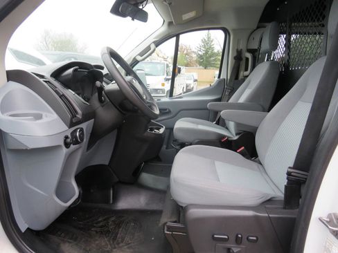 Used 2019 Ford Transit 150 130 Low Roof RWD image 21