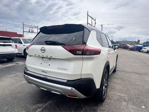 Certified 2022 Nissan Rogue Platinum w/ Head-Up Display Package image 8