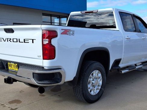 Used 2023 Chevrolet Silverado 2500 LT w/ Convenience Package image 9