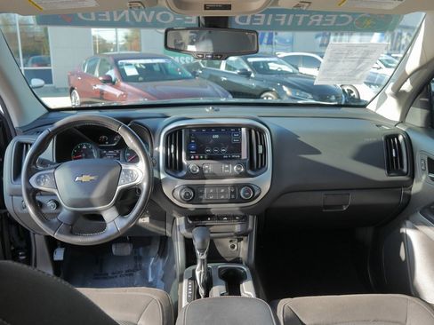 Used 2022 Chevrolet Colorado LT w/ LT Convenience Package image 16