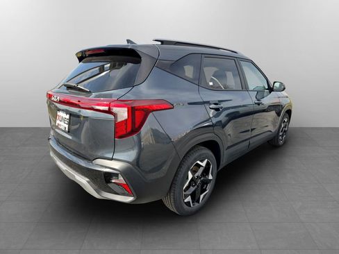 Used 2025 Kia Seltos S image 7