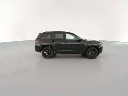 New 2025 Jeep Grand Cherokee Limited w/ Black Appearance Package image 14