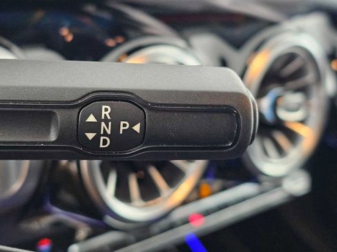 Certified 2025 Mercedes-Benz GLB 250 image 30