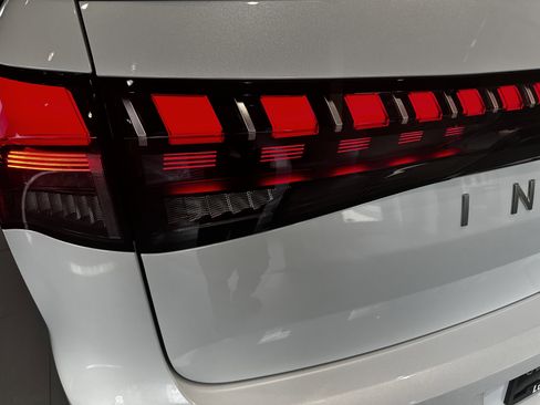 New 2026 INFINITI QX80 Luxe image 7