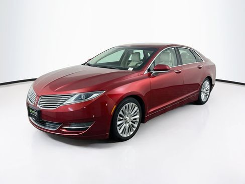 Used 2016 Lincoln MKZ FWD image 3
