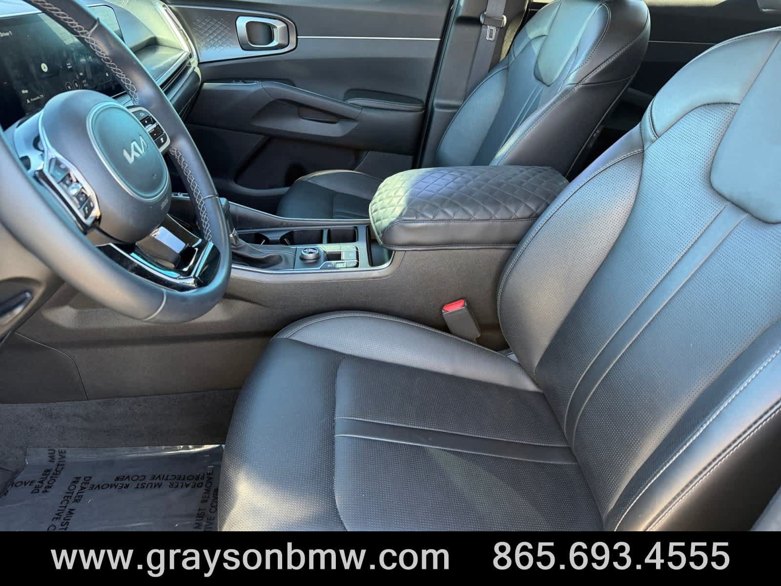 Used 2024 Kia Sorento S w/ Panoramic Sunroof Package FWD image 10