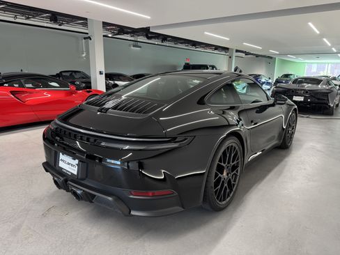 Used 2025 Porsche 911 GTS image 6