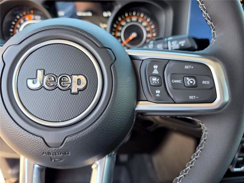 New 2026 Jeep Wrangler Unlimited Sahara AWD/4WD image 27