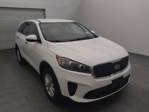 Used 2020 Kia Sorento LX image 13