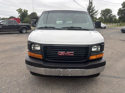 Used 2017 GMC Savana 2500 Extended RWD image 8