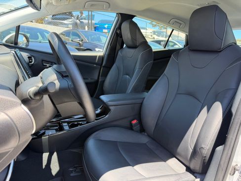 Used 2022 Toyota Prius Prime Limited FWD image 21