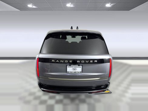 New 2026 Land Rover Range Rover Long Wheelbase SE AWD/4WD image 9
