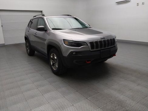 Used 2020 Jeep Cherokee Trailhawk w/ Cold Weather Group AWD/4WD image 13