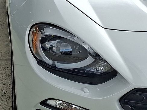 Used 2019 FIAT 124 Spider Lusso w/ Convenience Group image 9