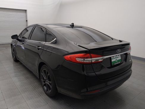 Used 2018 Ford Fusion SE w/ Equipment Group 201A image 5